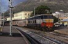 E.656.584 with an FR6 train at Cassino, 1995.