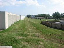 London Avenue canal floodwalls