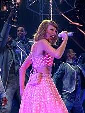 Taylor Swift performing